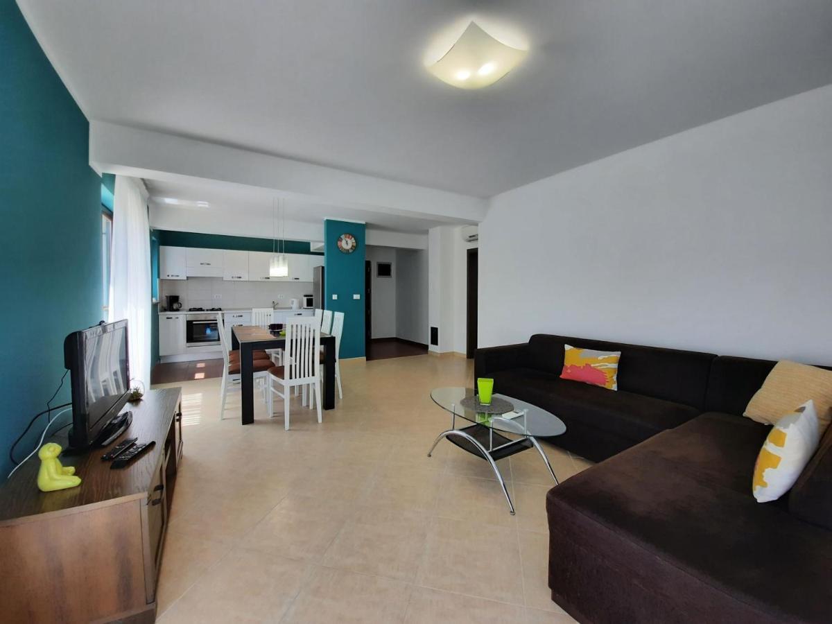 Maslina Apartment Premantura Exterior foto